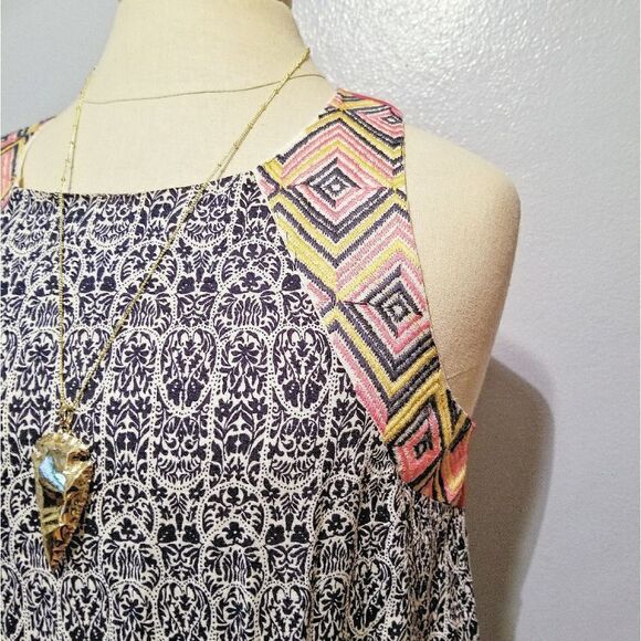 THML Embroidered Tank - Picture 4 of 13